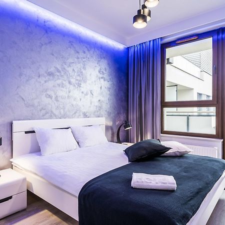 Ferienwohnung RentPlanet - Odra Tower Breslau Exterior foto