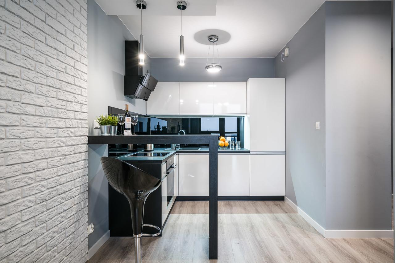 Ferienwohnung RentPlanet - Odra Tower Breslau Exterior foto