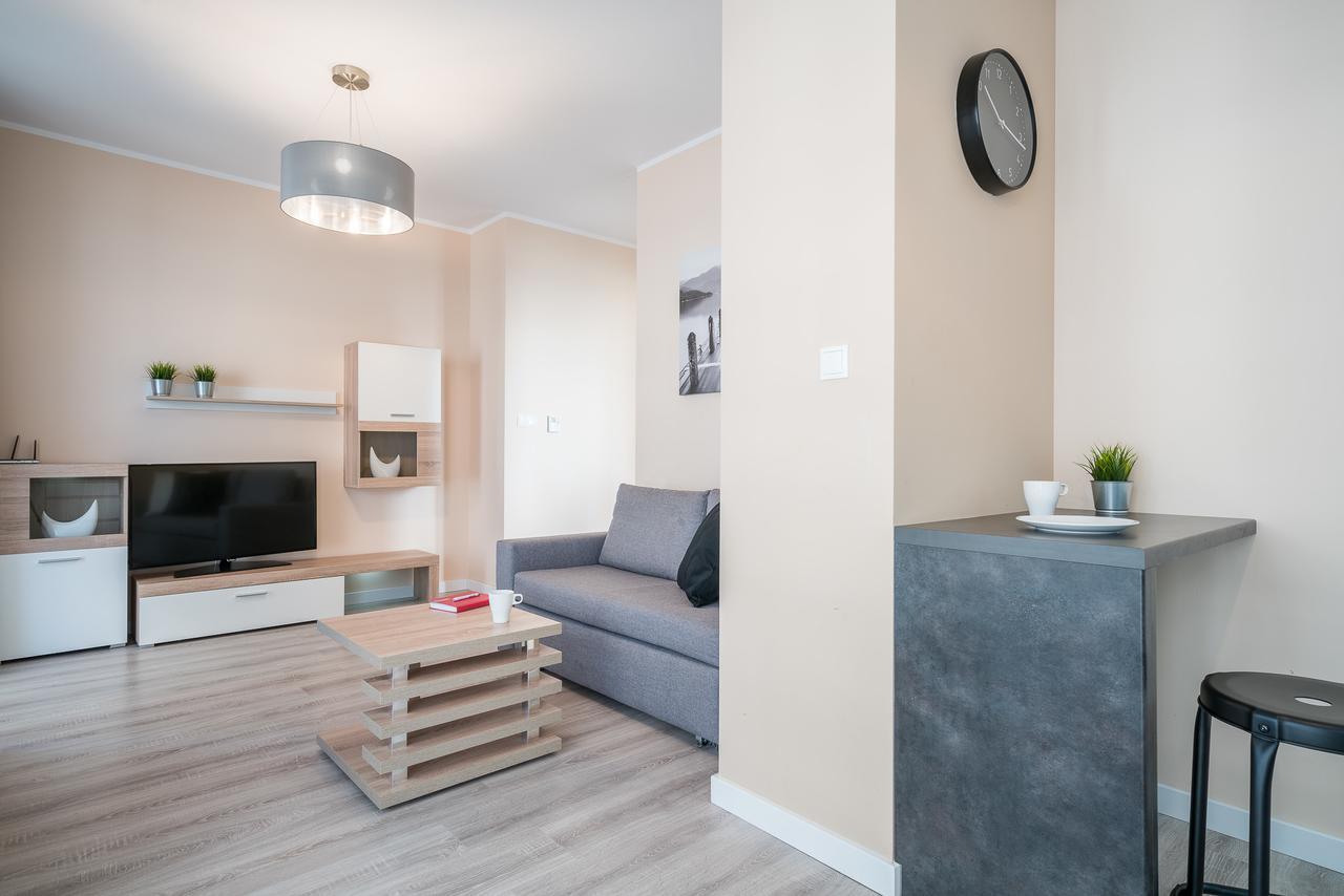 Ferienwohnung RentPlanet - Odra Tower Breslau Exterior foto