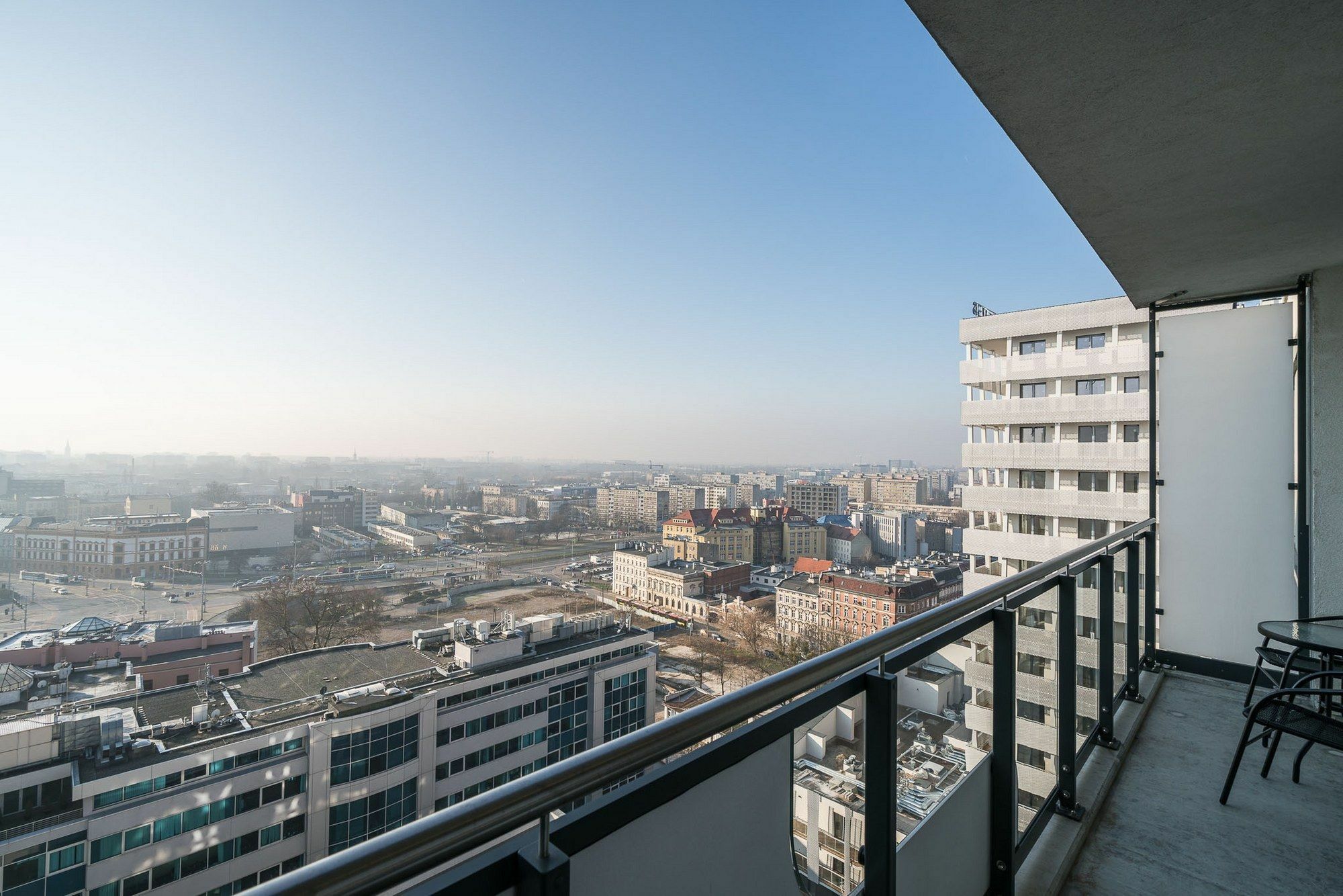 Ferienwohnung RentPlanet - Odra Tower Breslau Exterior foto